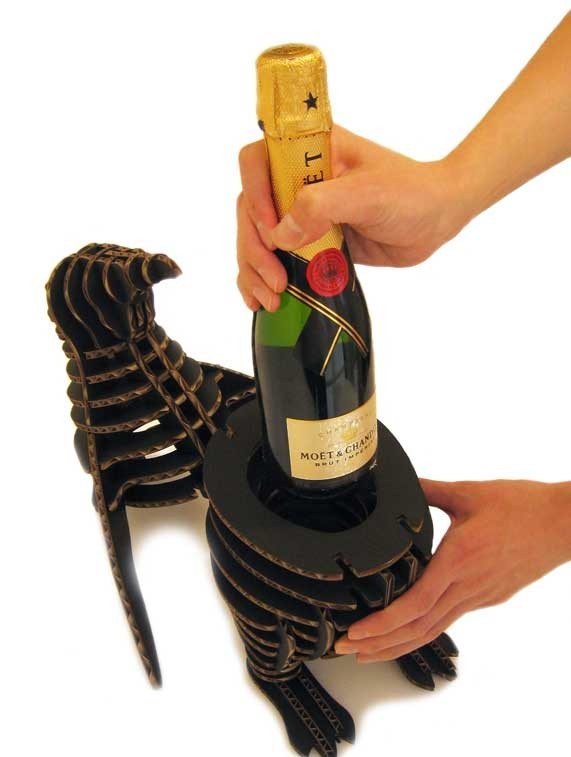 Penguin-Themed Wine Box gift design